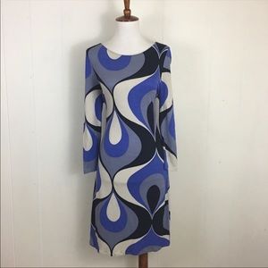 Beautiful Mod knit Dress ! Very flattering